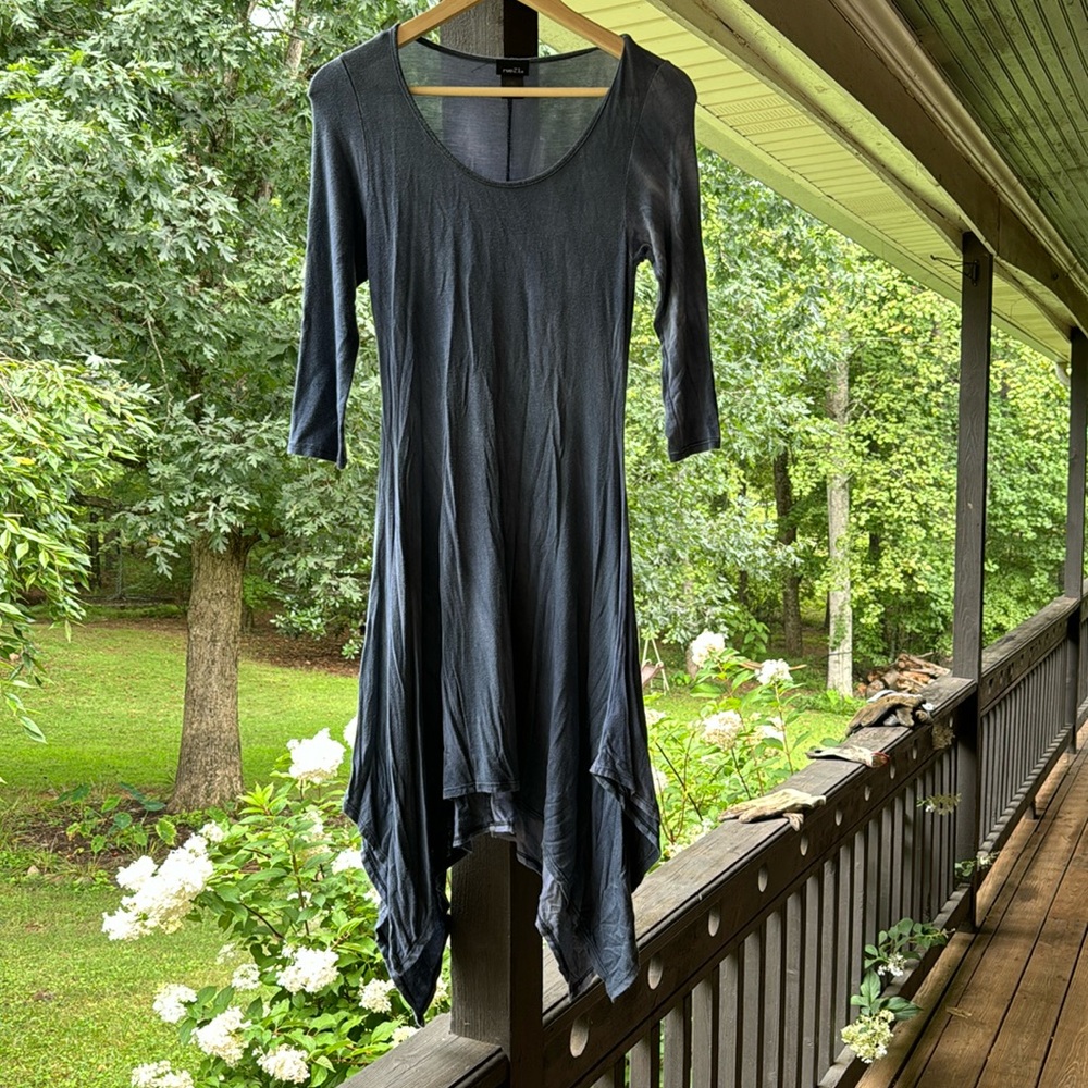Size medium dress.
